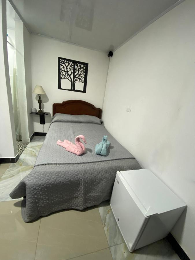 Apartaestudio Pequeno Privado Cerca Al Aeropuerto Bogota Luaran gambar