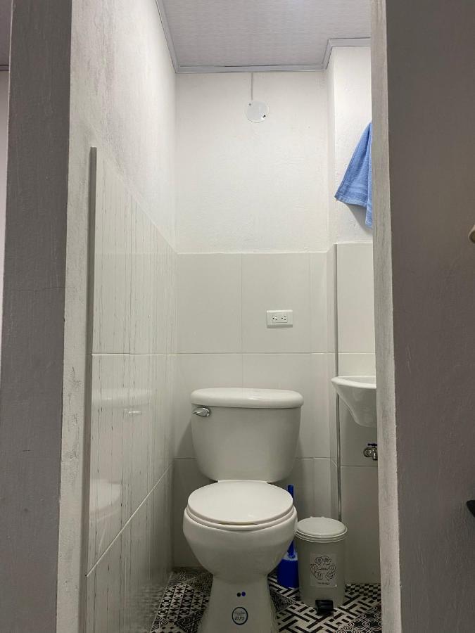 Apartaestudio Pequeno Privado Cerca Al Aeropuerto Bogota Luaran gambar